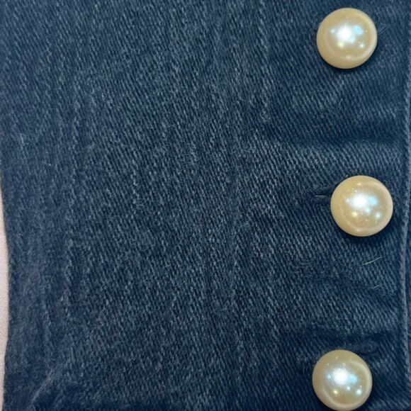 Vintage Café La Vie High-Rise Black Jeans with Faux Pearl Button Detail Size 5/6 - Picture 6 of 8